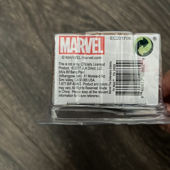 Marvel (Elektra) #76 Pin Mate Wooden Figure - Picture 8 of 8